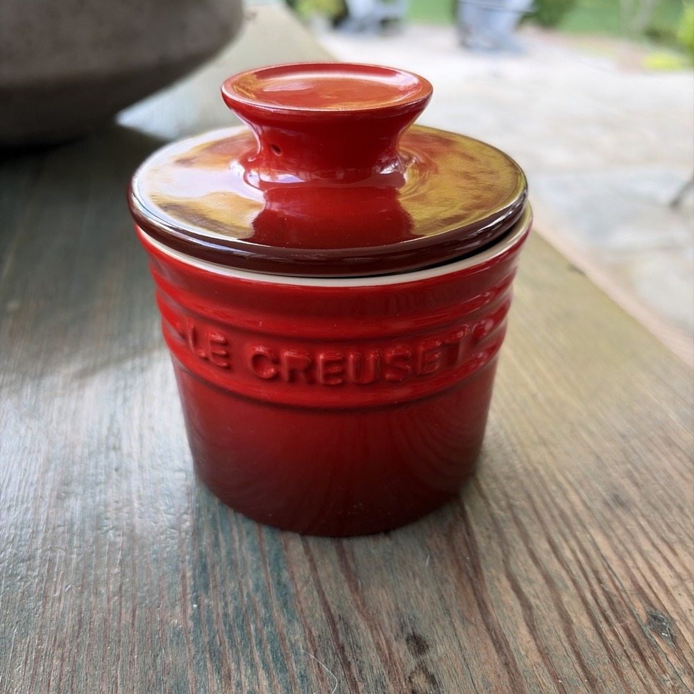Le Creuset Butter Crock Bell Keeper Stoneware Cerise/Cherry Red Ombre